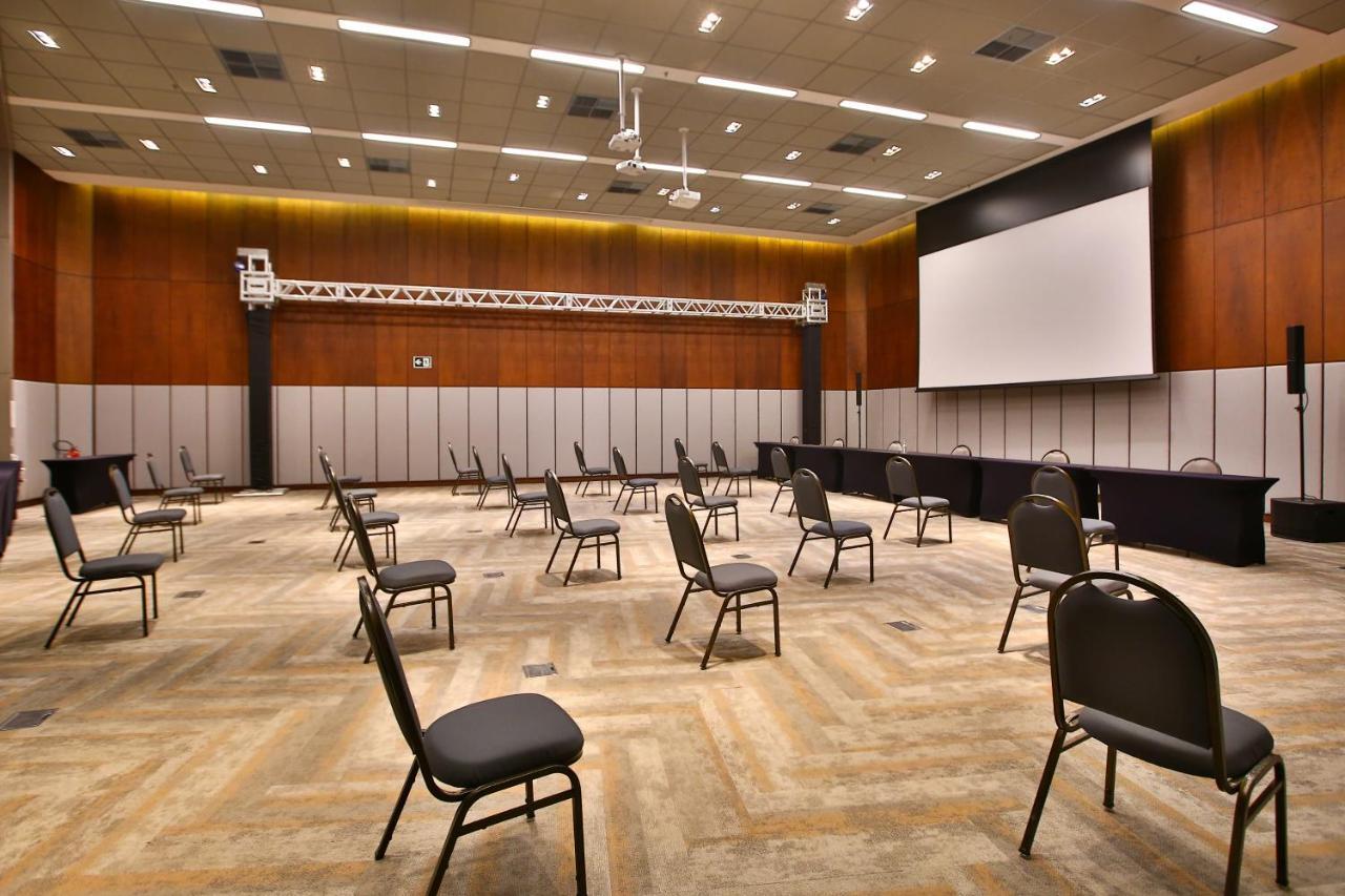 Radisson Vila Olimpia Сао Паоло Екстериор снимка The 2012-built conference room