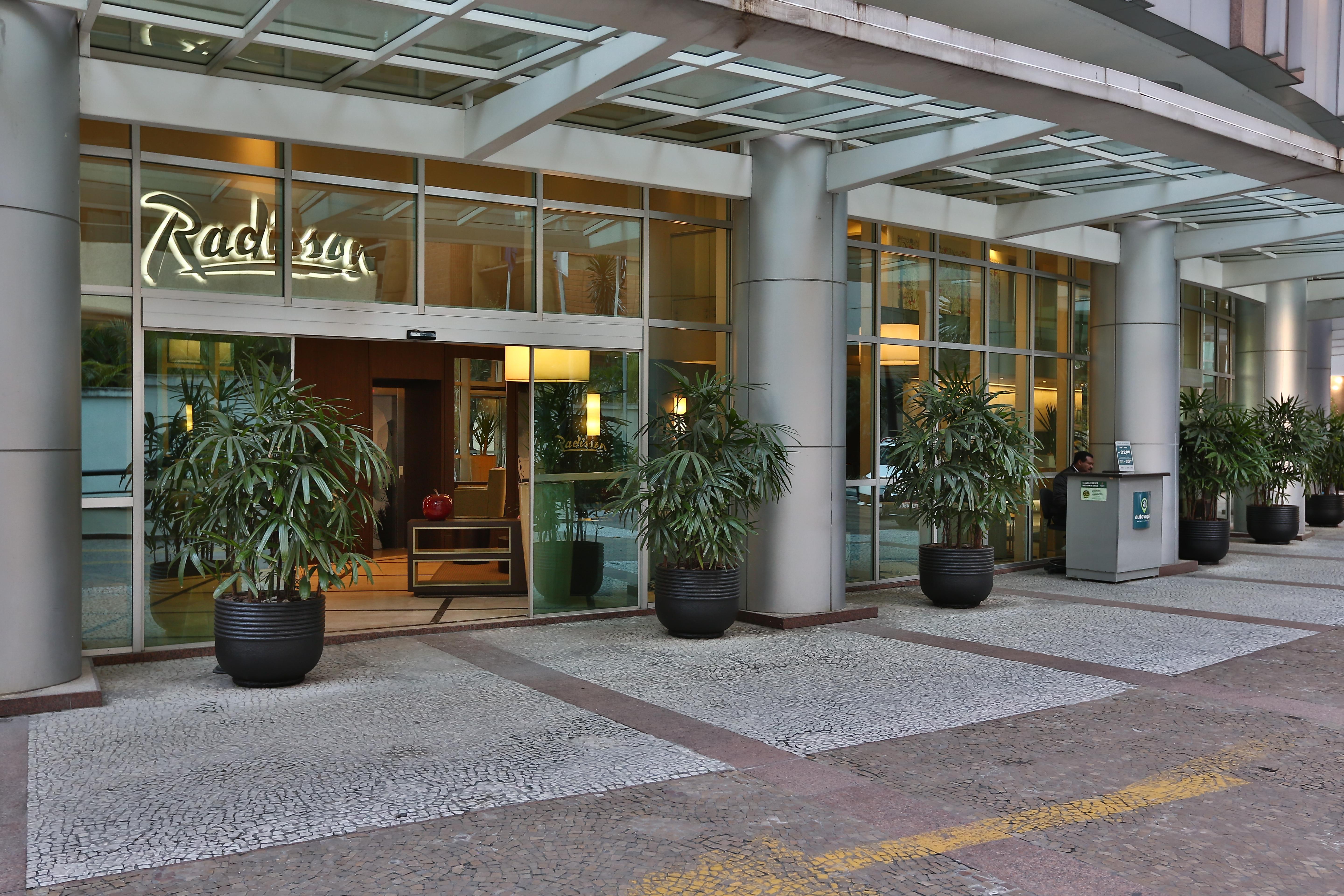 Radisson Vila Olimpia Сао Паоло Екстериор снимка A Radisson hotel in Milan, Italy