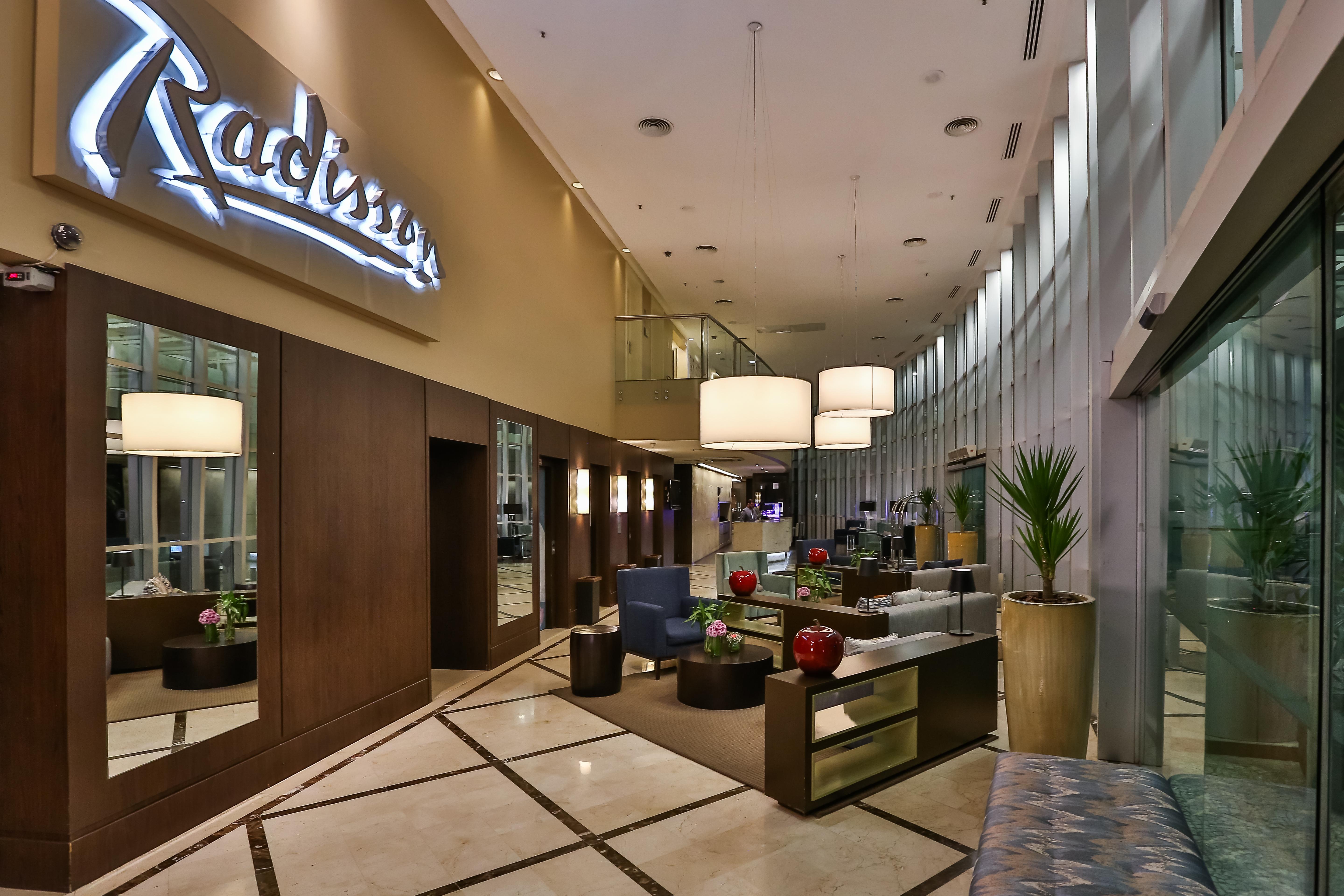 Radisson Vila Olimpia Сао Паоло Екстериор снимка Lobby of the Radisson Blu Hotel, Dubai